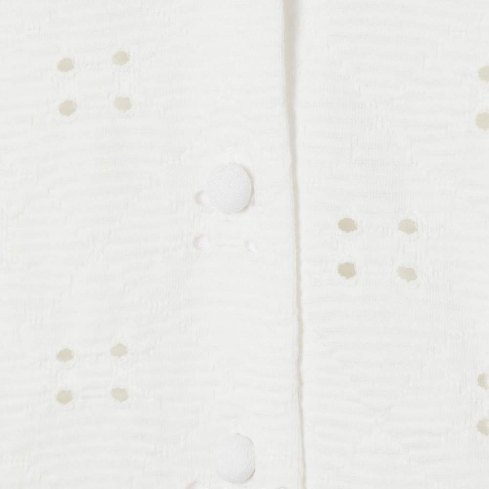 SOLD ON DEPOP: White puffy sleeve Blouse - Picture 5 of 5